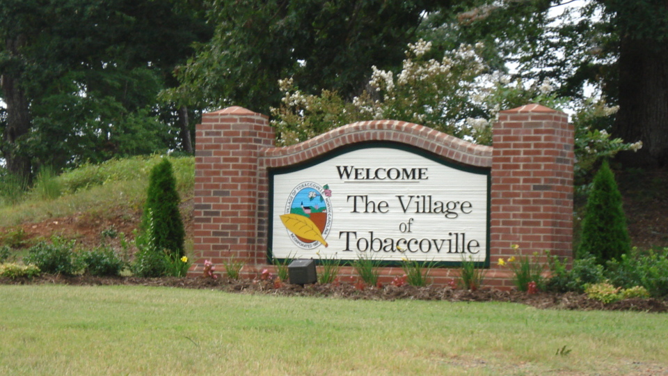 Tobaccoville-Sign